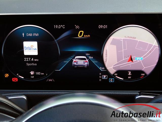 MERCEDES-BENZ GLB 200 usata, con Fari direzionali