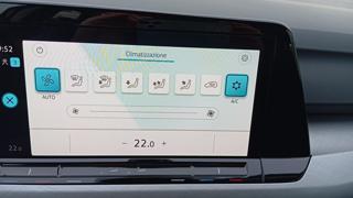 VOLKSWAGEN Golf usata, con Hill holder