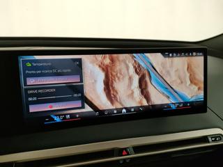 BMW iX usata, con USB