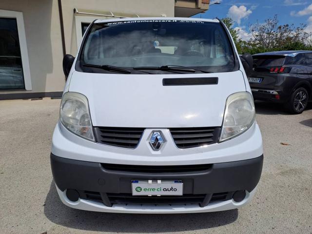 RENAULT Trafic usata, con Autoradio
