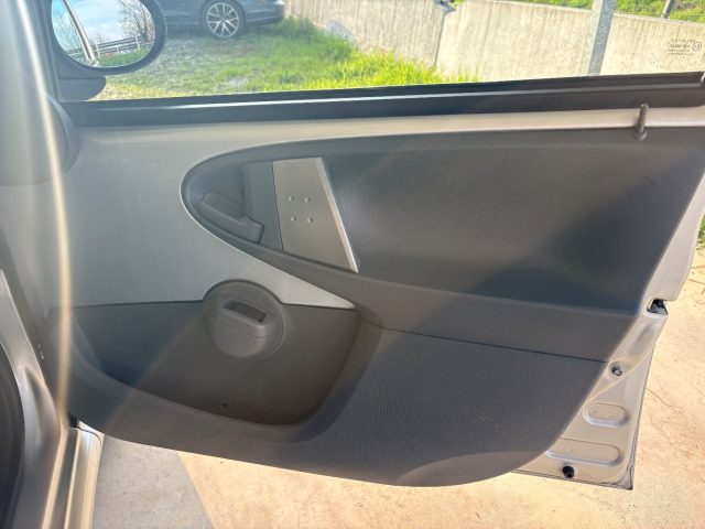 TOYOTA Aygo usata 33