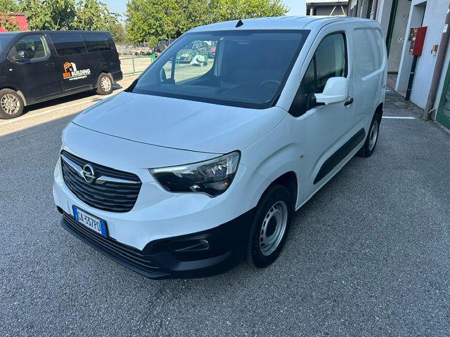 OPEL Combo usata, con Alzacristalli elettrici
