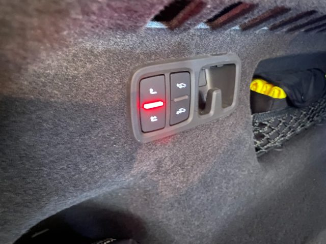 AUDI Q8 usata, con Volante in pelle