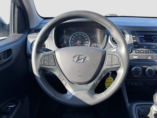 HYUNDAI i10 usata 12