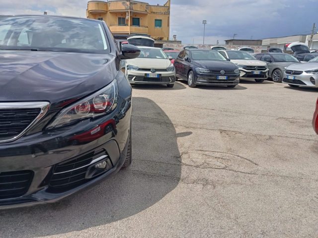 PEUGEOT 308 usata, con Boardcomputer