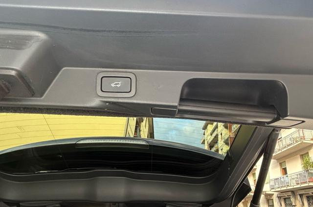 LAND ROVER Range Rover Sport usata, con Portellone posteriore elettrico