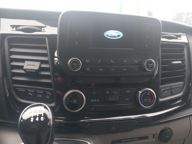 FORD Tourneo Custom usata 8