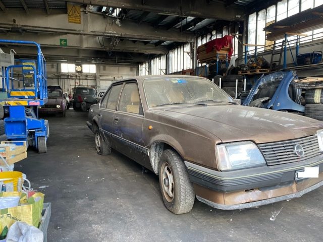 OPEL Ascona usata 1
