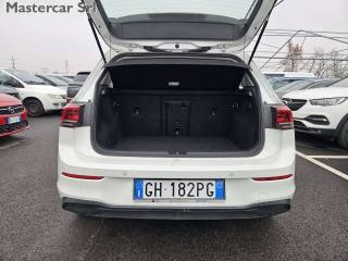 VOLKSWAGEN Golf usata, con USB