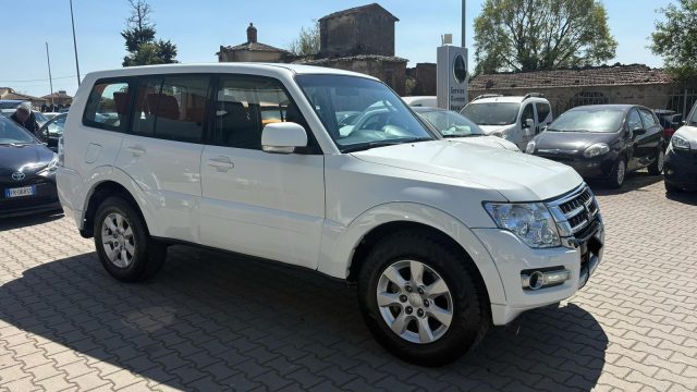 MITSUBISHI Pajero usata, con Airbag