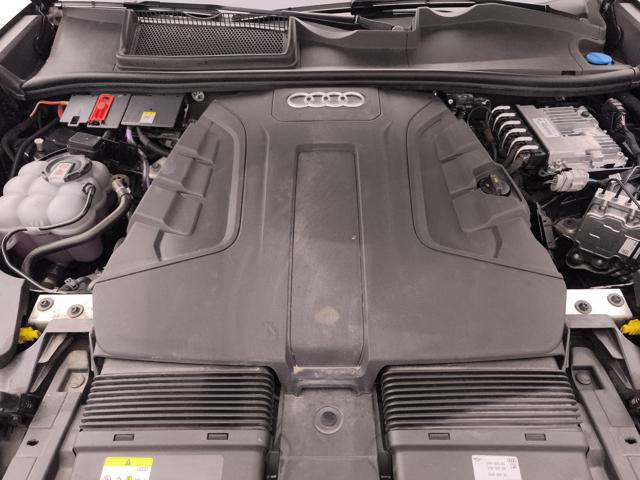 AUDI Q8 usata, con Autoradio digitale