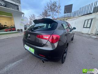 ALFA ROMEO Giulietta usata, con Autoradio