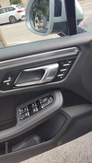 PORSCHE Macan usata, con Chiusura centralizzata