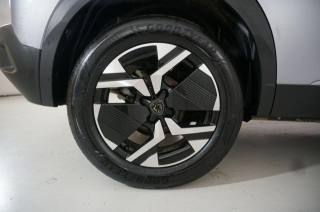 PEUGEOT 2008 usata, con Autoradio