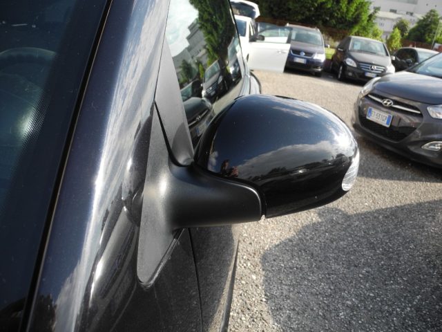 VOLKSWAGEN New Beetle usata 50