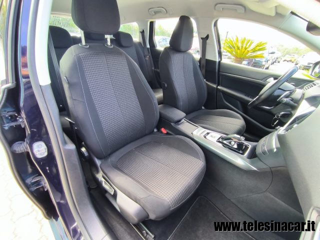 PEUGEOT 308 usata, con Sensori di parcheggio posteriori