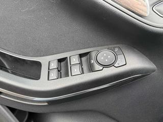 FORD Fiesta usata, con Fari LED