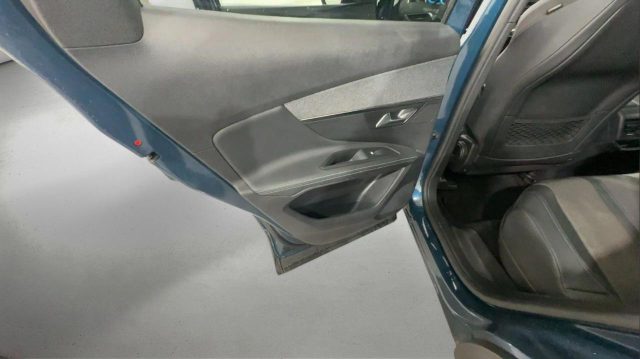 PEUGEOT 3008 usata, con Park Distance Control