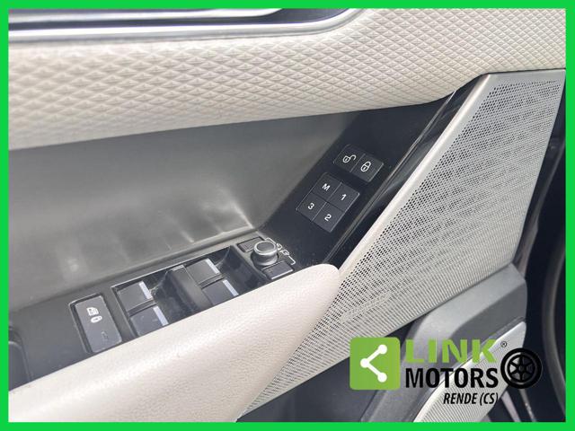 LAND ROVER Range Rover Velar usata, con Portellone posteriore elettrico