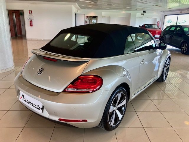 VOLKSWAGEN Maggiolino usata, con Boardcomputer