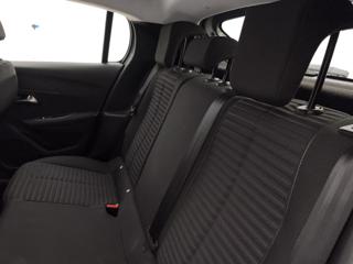 PEUGEOT 208 usata, con Sedile posteriore sdoppiato
