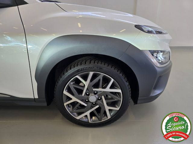 HYUNDAI Kona usata, con Leve al volante