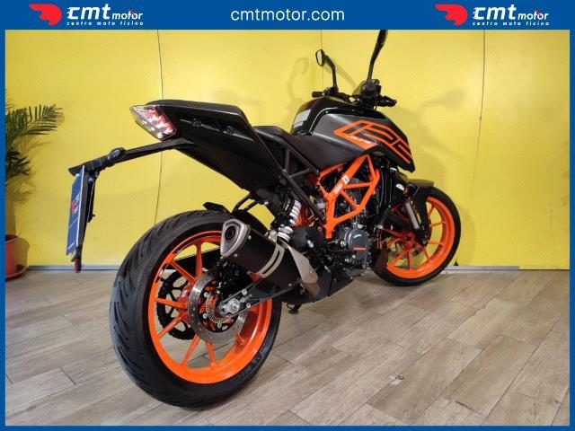 KTM 125 Duke usata 3