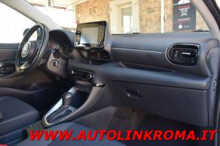 TOYOTA Yaris usata, con Bracciolo