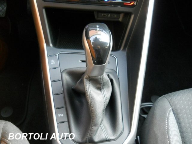 VOLKSWAGEN Polo usata, con Autoradio