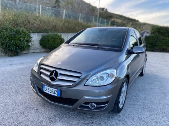 MERCEDES-BENZ B 180 usata, con Climatizzatore