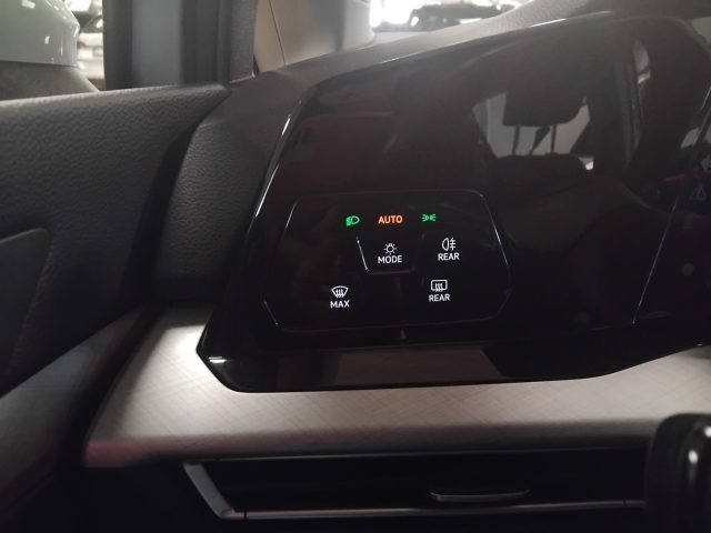 VOLKSWAGEN Golf usata, con Controllo elettronico della corsia