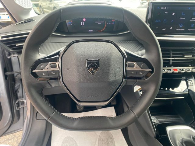 PEUGEOT 208 usata, con USB
