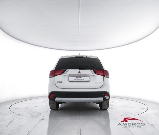 MITSUBISHI Outlander usata 5