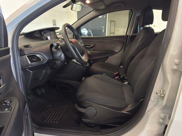 LANCIA Ypsilon usata, con ESP