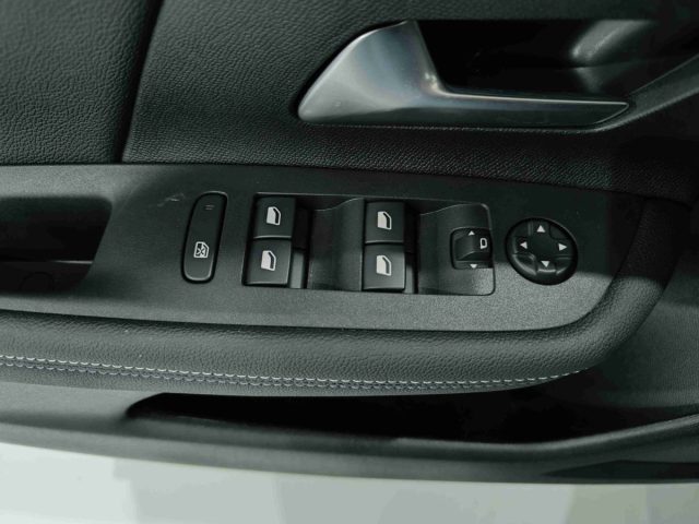 OPEL Mokka usata, con Autoradio digitale