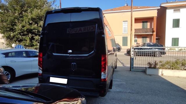 IVECO Daily usata, con Airbag laterali