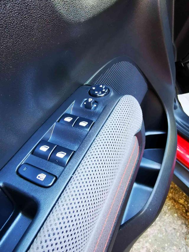 CITROEN C3 Aircross usata, con Sedile posteriore sdoppiato