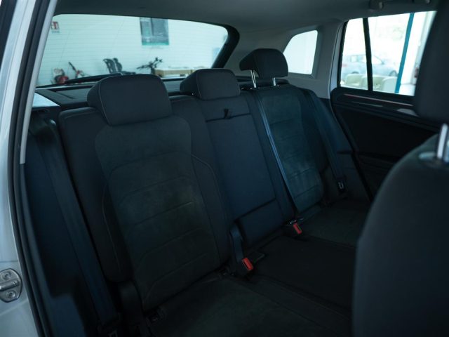 VOLKSWAGEN Tiguan usata, con USB