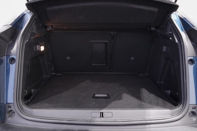 PEUGEOT 3008 usata, con Telecamera per parcheggio assistito