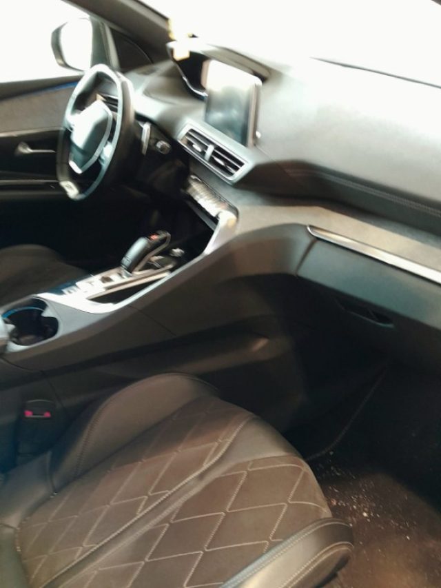 PEUGEOT 3008 usata, con Sistema di navigazione