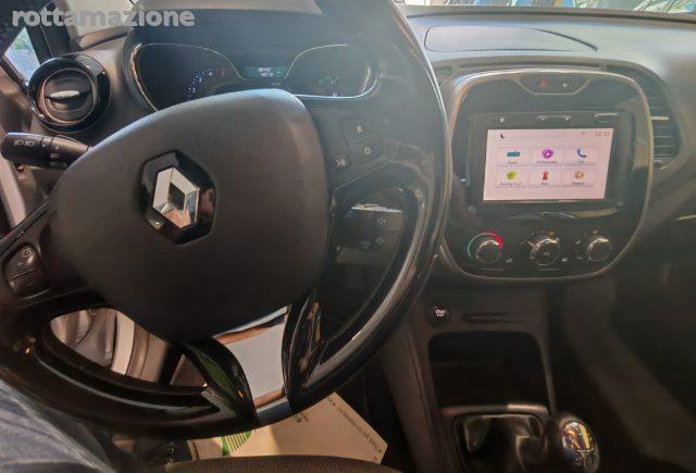 RENAULT Captur usata, con Touch screen
