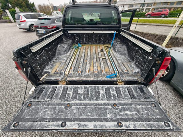 NISSAN Navara usata, con Chiusura centralizzata