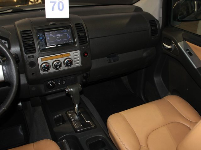 NISSAN Navara usata, con Fendinebbia