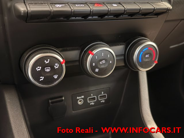 RENAULT Clio usata, con Touch screen