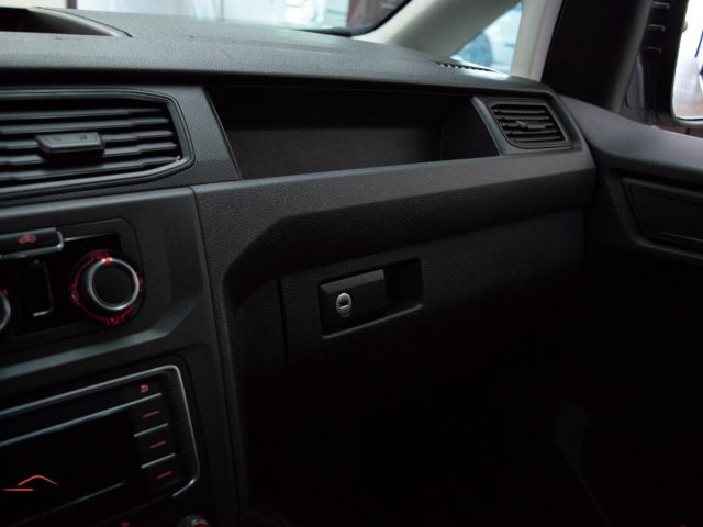 VOLKSWAGEN Caddy usata 27