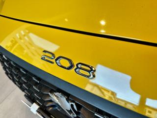 PEUGEOT 208 usata, con Alzacristalli elettrici