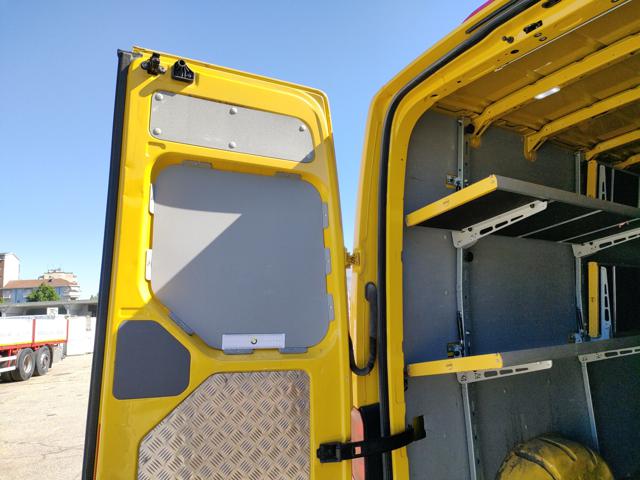 VOLKSWAGEN Crafter usata 58