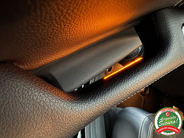 MERCEDES-BENZ CLA 200 usata, con Volante in pelle