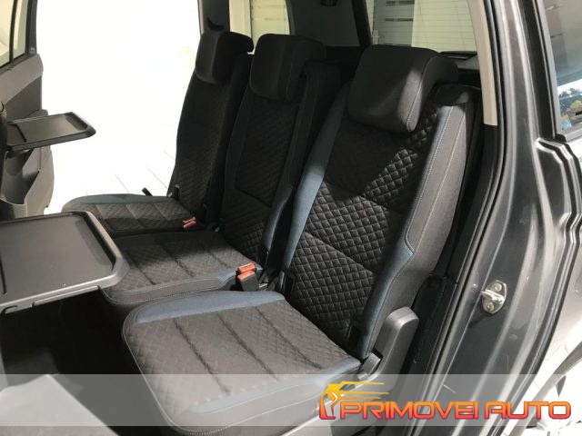VOLKSWAGEN Touran usata, con Autoradio