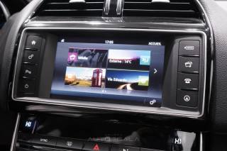 JAGUAR XE usata, con Sistema di navigazione